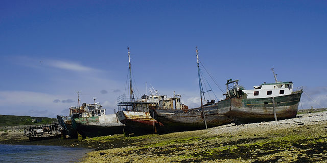 Ruhe nach ein em arbeitsamen Leben ~ Fischerboote im Hafen von Camaret sur Mer
