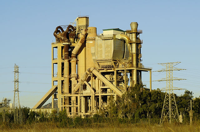 Zementfabrik in Port de Sagunt ~ am Morgen